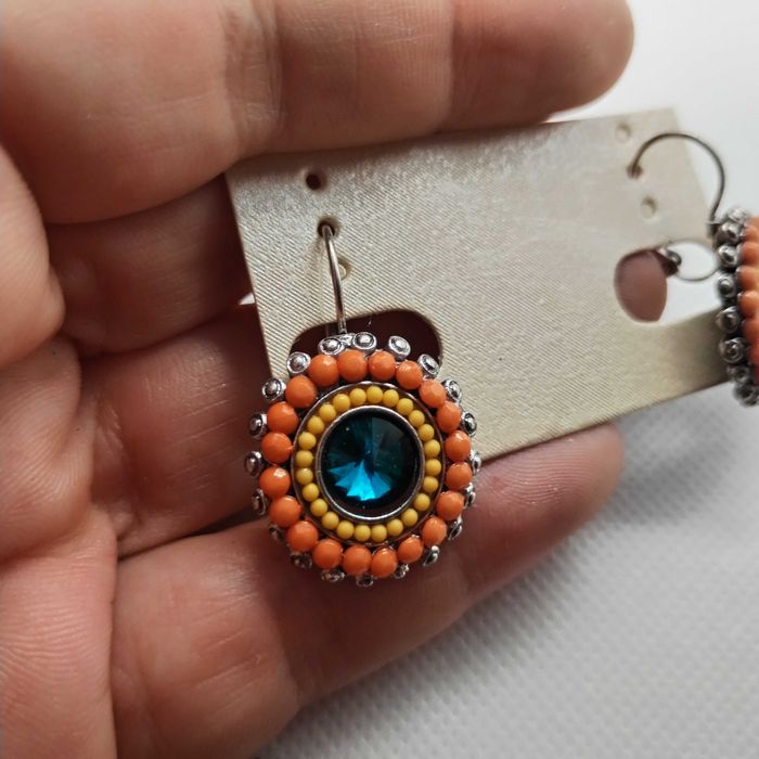 BRINCOS (8) 1 unid- 3€; 2 unid- 4€; 3 unid- 5€