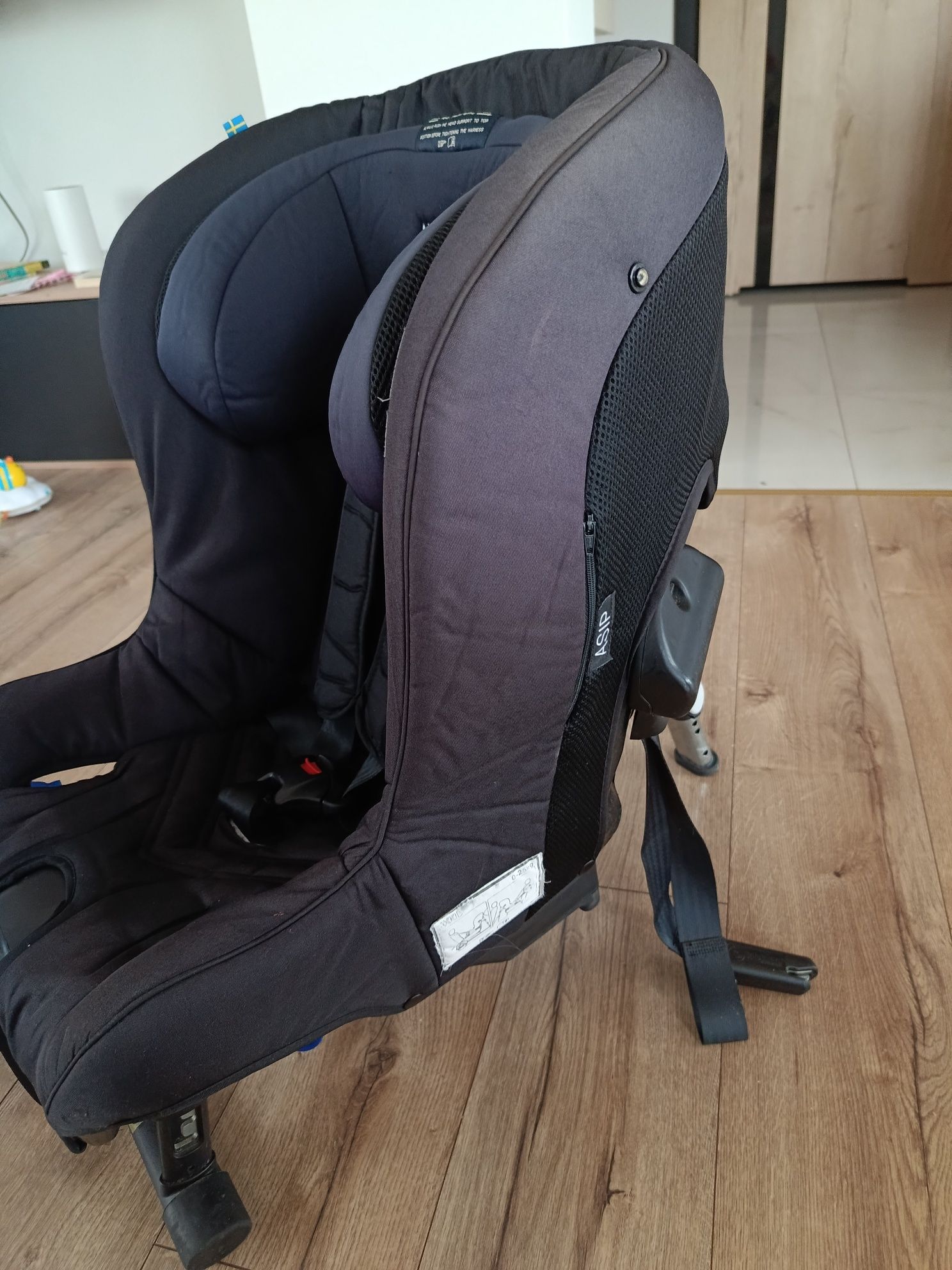 Fotelik samochodowy 0-25 axkid minikid RWF