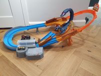 Tor Hot Wheels Monster Trucks Atak Skorpiona GNB05

Fantastyczny zesta
