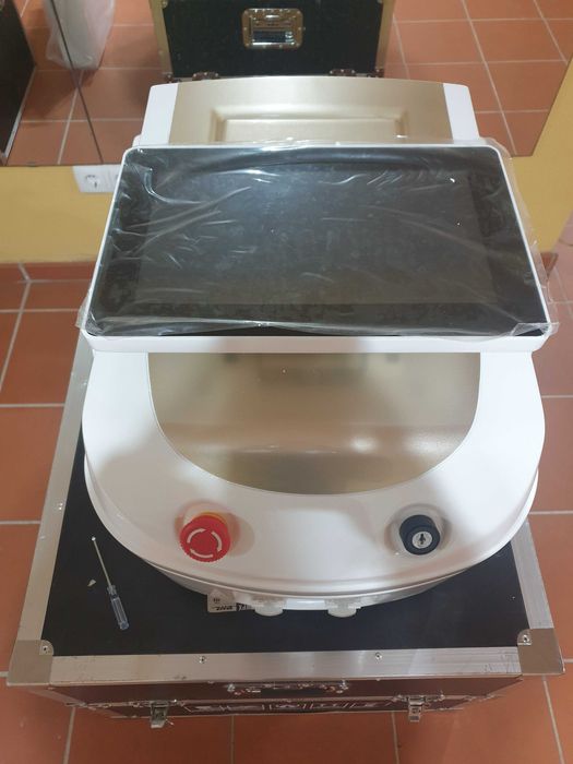 Campanha - Entrega Imediata - LASER 3SKIN DUO GOLD - 3 ONDAS+YAG Topo