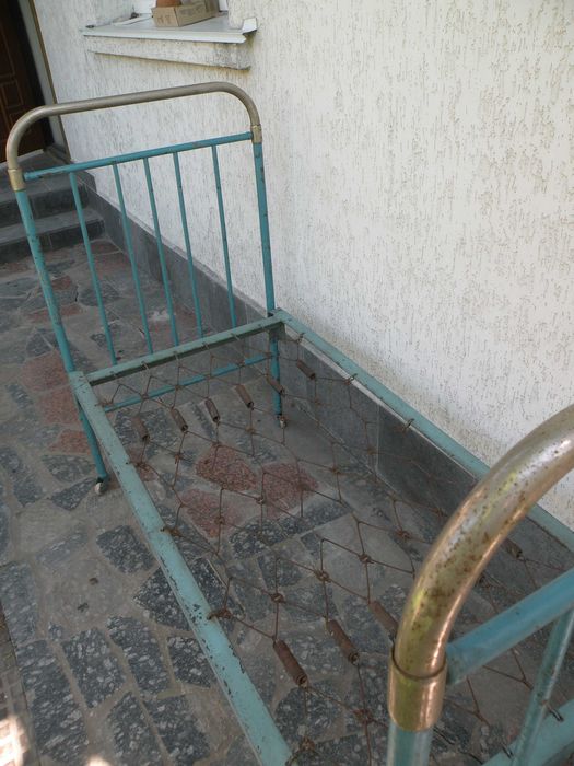 Кровать детская металлическая эпохи СССР