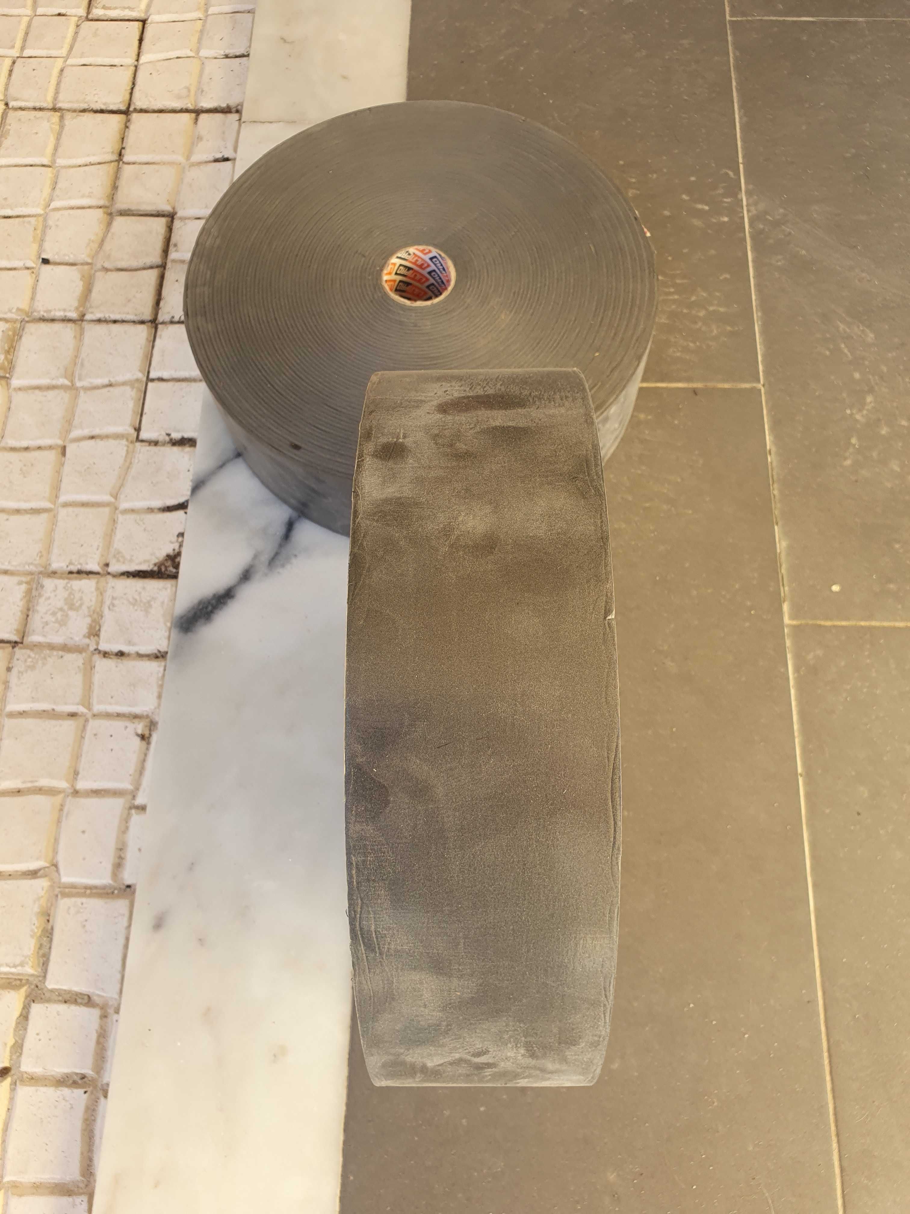 2 Rolos de fita para isolamento acustico.