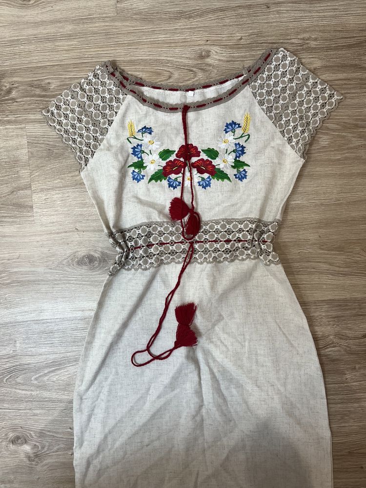 Сукня-вишиванка