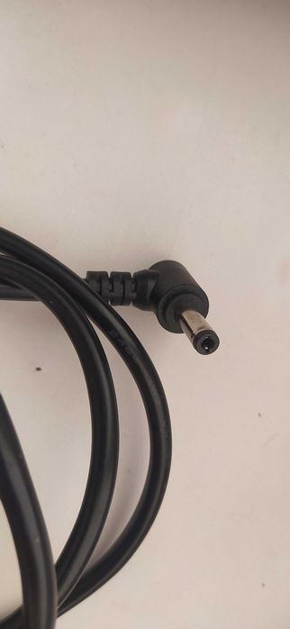 Зарядное устройство или Блок питания 12V 10A по весу лёгкий но рабочий
