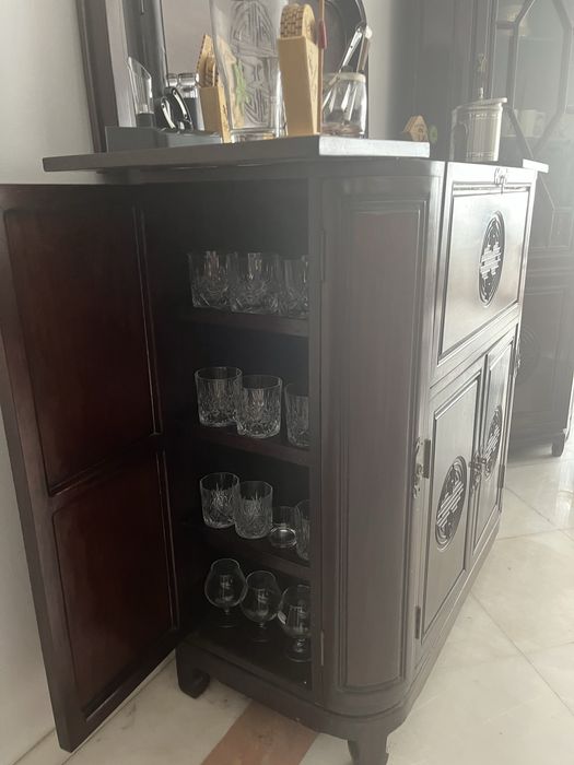 Bar Móvel em Madeira Maciça