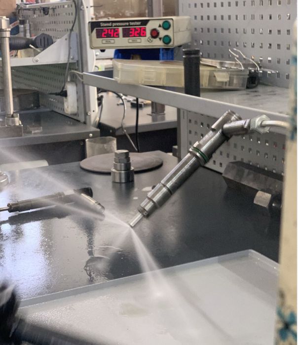 Діагностика та ремонт форсунок і насосів великого тиску