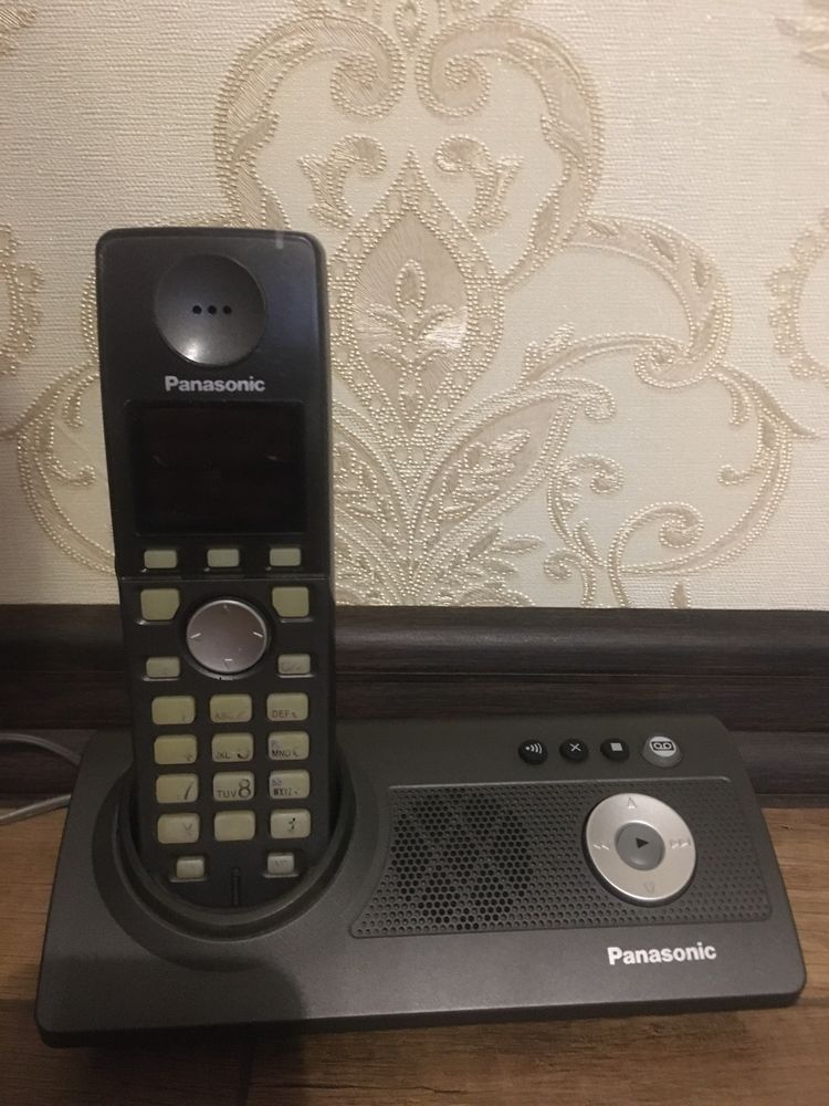 Телефон цифровий безпровідний Panasonic KX-TG8127UA. Телефон цифровой