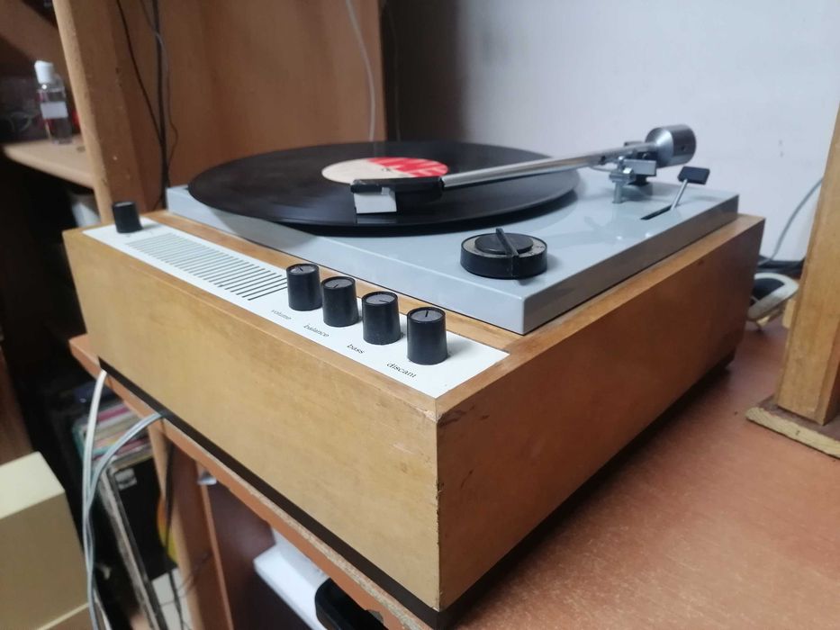 Gramofon RFT Perfekt 506
