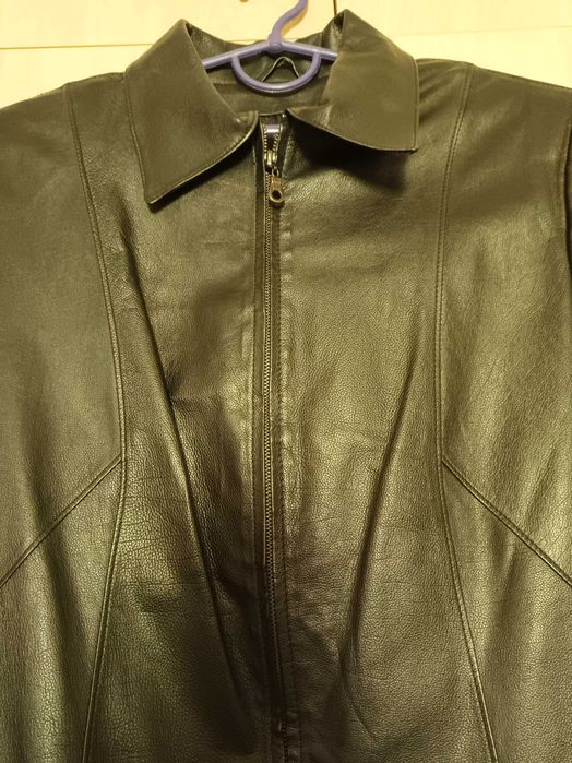 Демисезонная черная куртка из натуральной мягкой кожи р. 46-48 (новая)