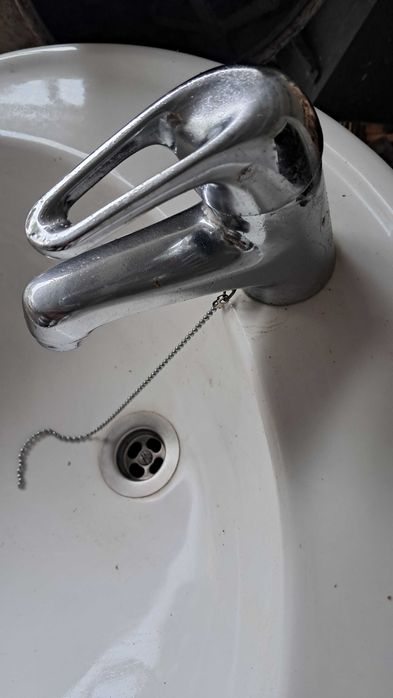 Lavatorio com torneira