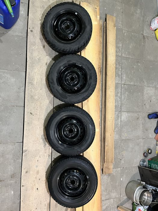 Продам комплект зимових коліс (шини з дисками) Ланос,Опель