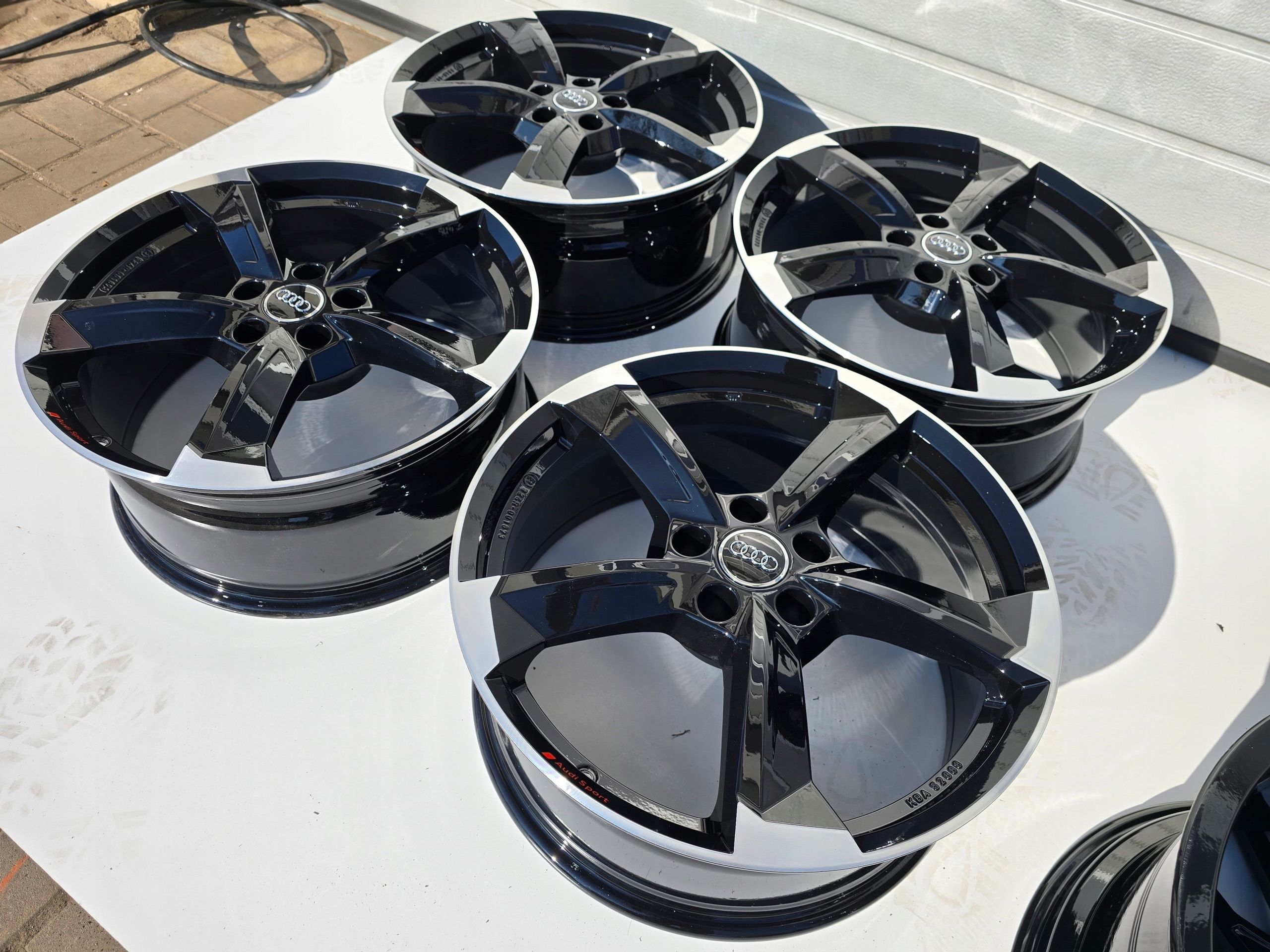 Audi A6 C7 C8 A7 A4 B8 B9 Q5 5x112 19'' ET32 8J 4X