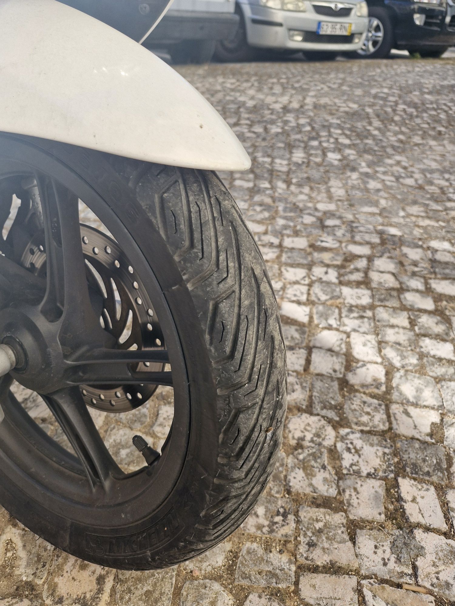 Honda pcx 125cv.
