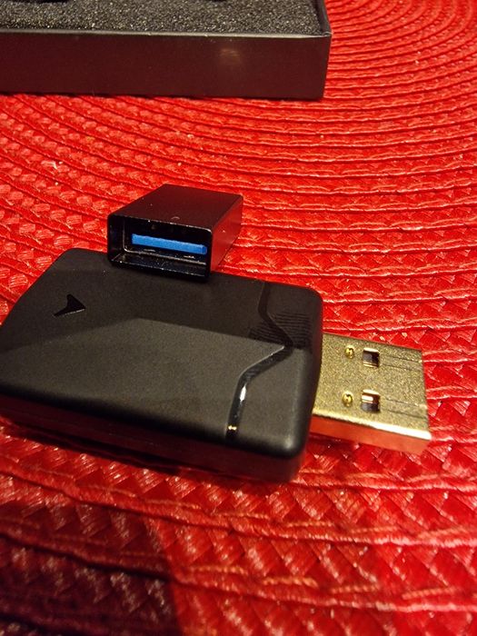 Bezprzewodowy adapter  z systemem Android Auto & Carplay