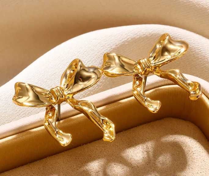 Brinco de laço dourado e prateado NOVO ENTREGA GRÁTIS