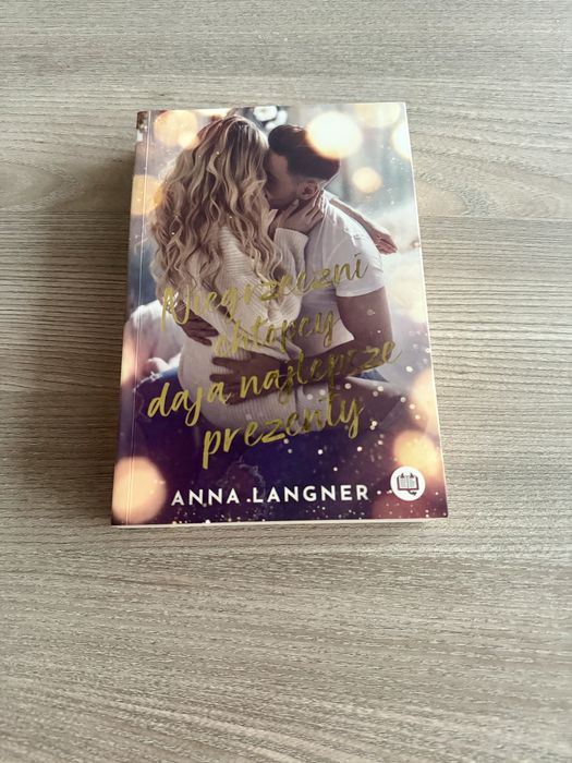 Niegrzeczni chłopcy dają niegrzeczne prezenty Anna Langner