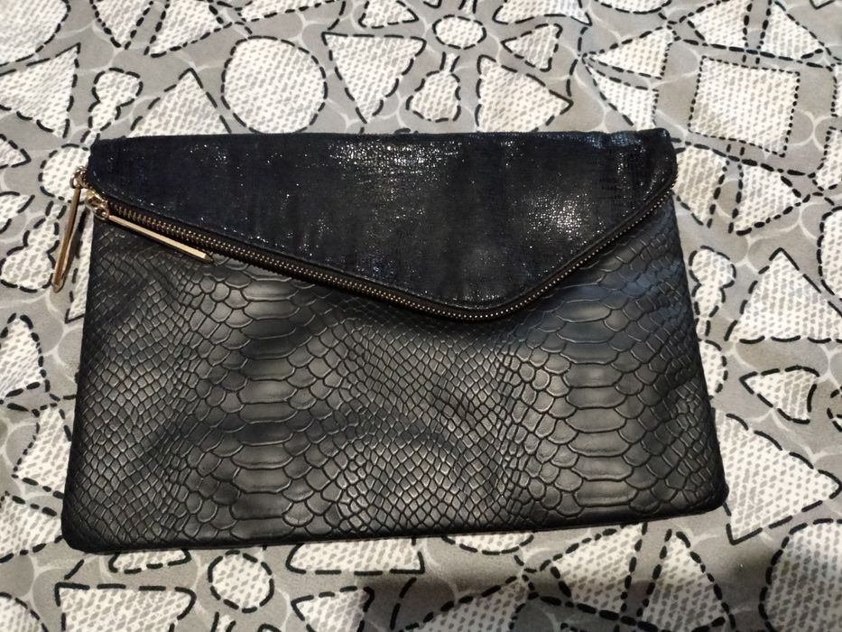 Сумка-клатч на цепочці