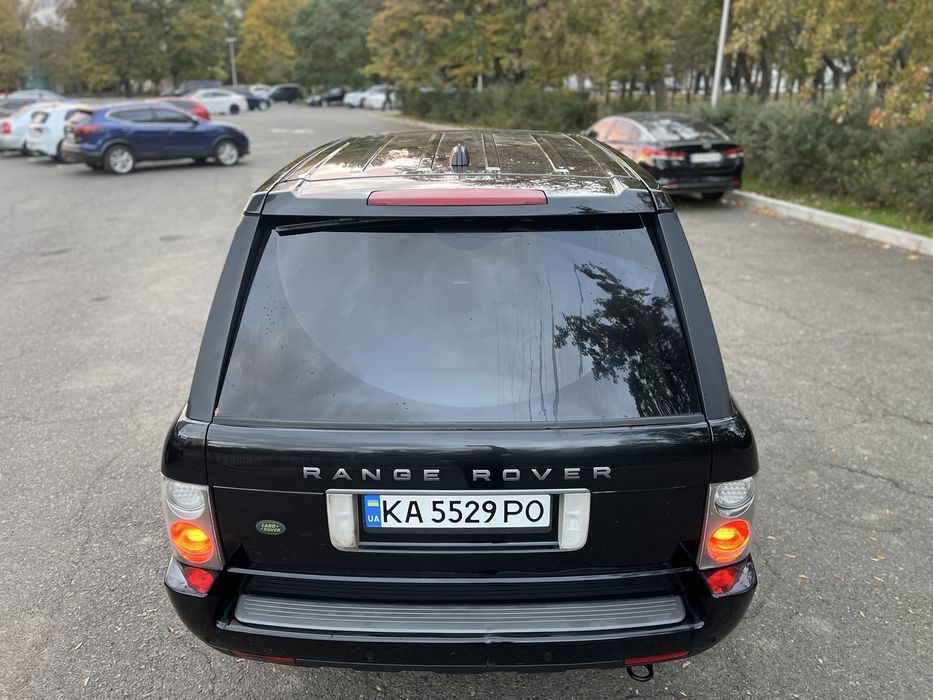 Продам Land Rover Range Rover 4.4 2007 года Официал