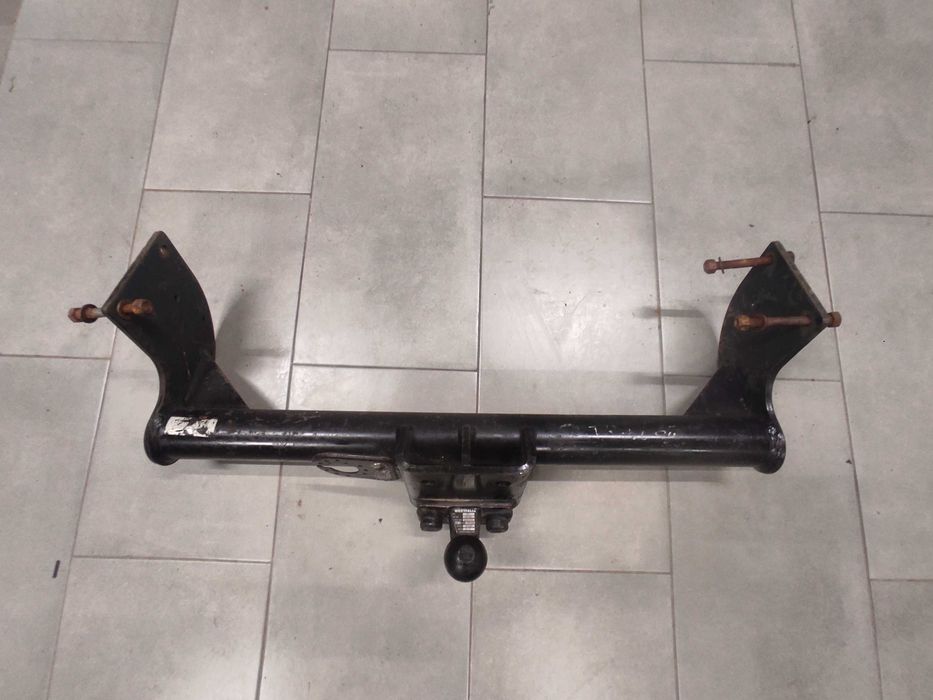 Oryginalny hak holowniczy Ford Transit skrzyniowy rama