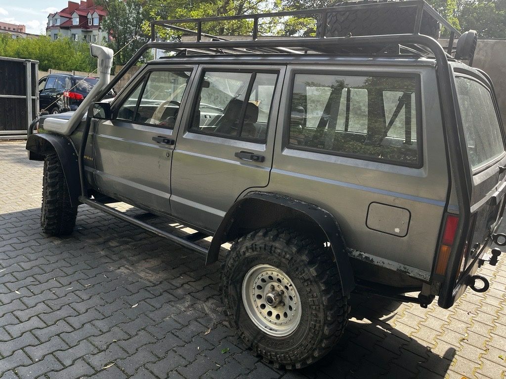 Jeep Cherokee 4.0 automat  klima