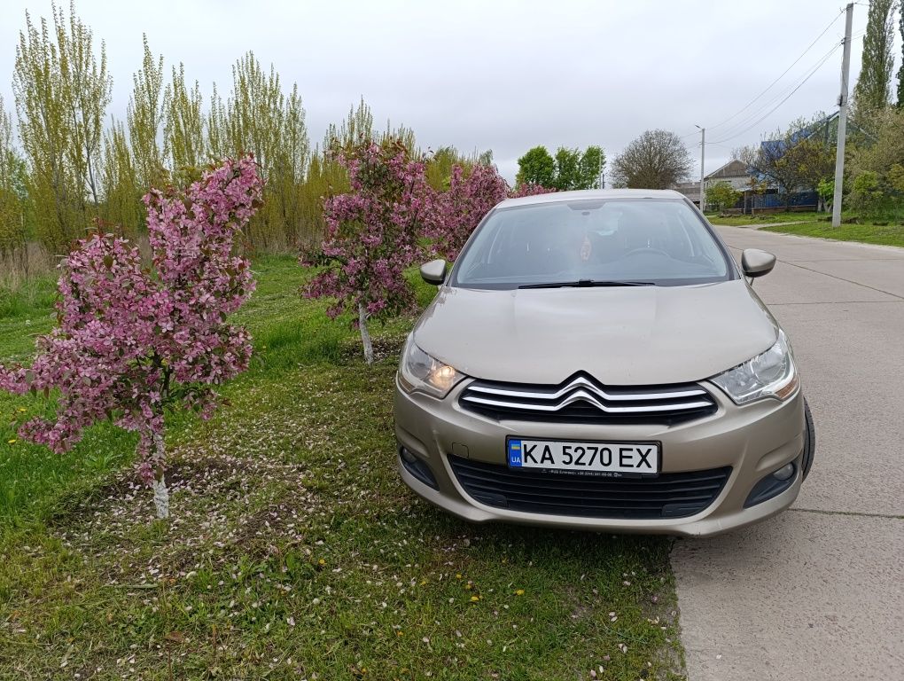 Citroen C4 хетчбек 2012