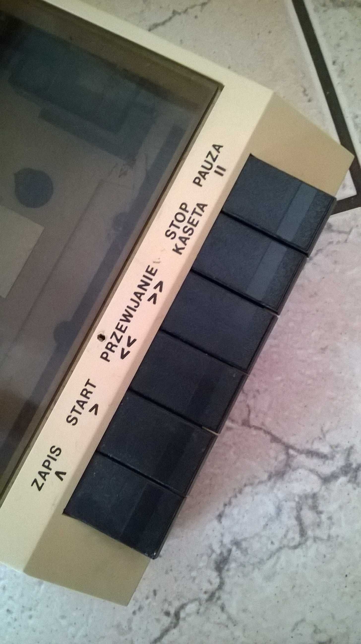Magnetofon kasetowy Unitra MK 250 (PRL)