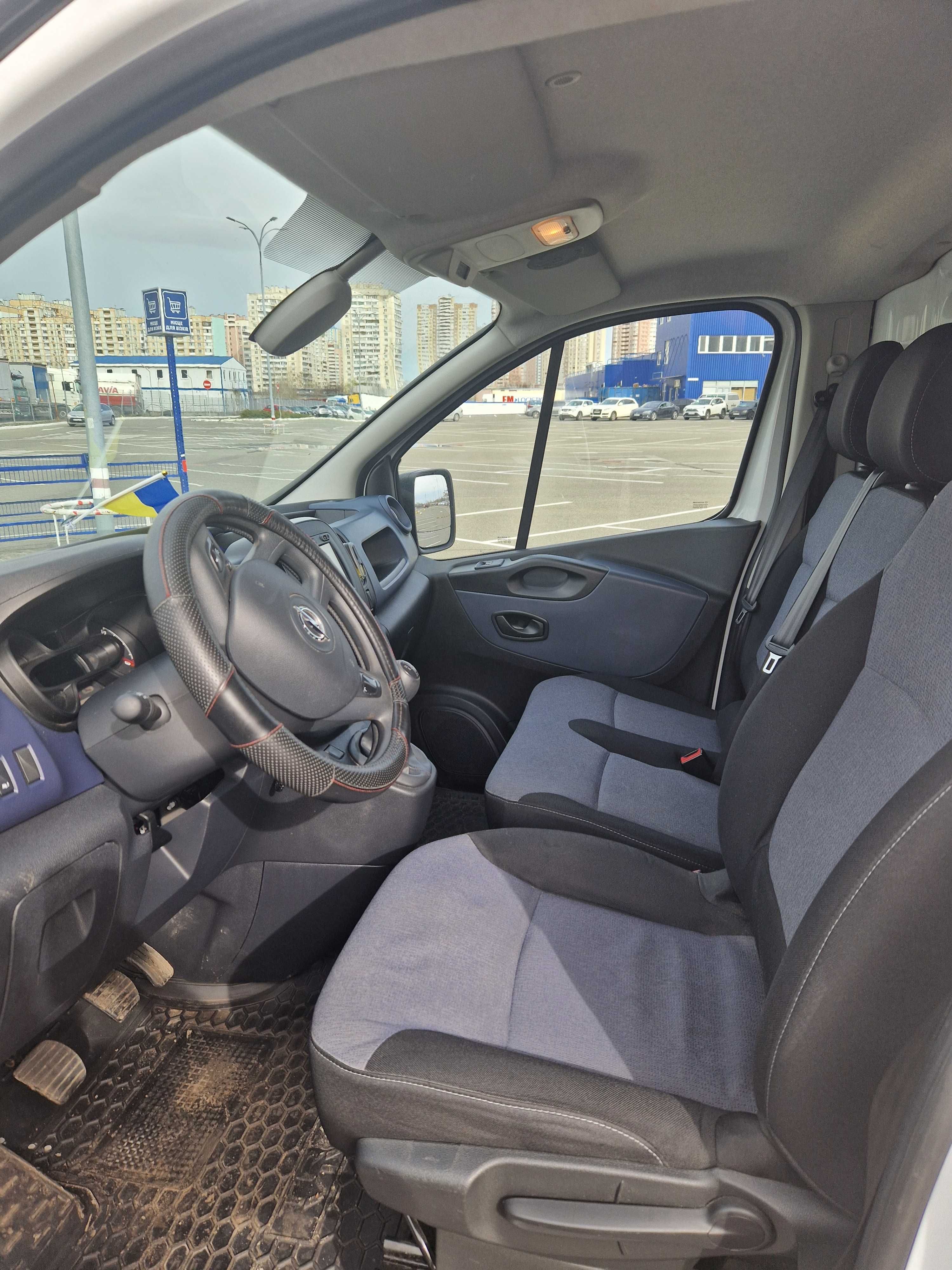 Продам Opel Vivaro