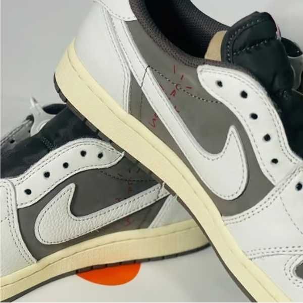 Jordan 1 Retro Low OG SP Travis Scott Reverse Mocha 39