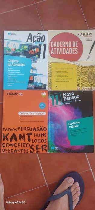 vendo cadernos de atividades em bom estado (nenhum está marcado)