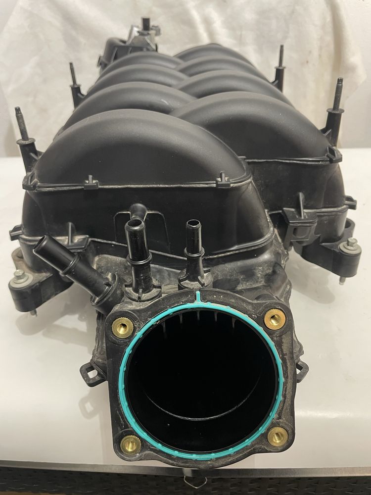 Ford Mustang 6 VI 5.0 V8 N570A kolektor ssący dolotowy