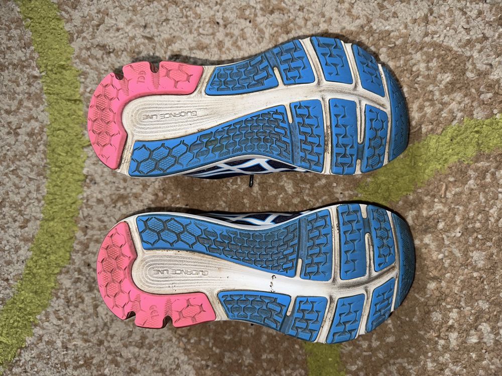 Кросівки бігові ASICS gel-pulse 11