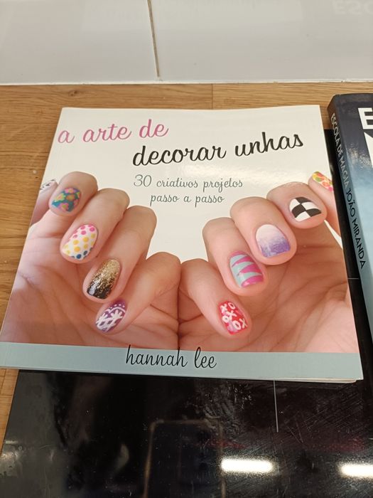 Livros Juvenis vários. Preço entre 4 e 10€