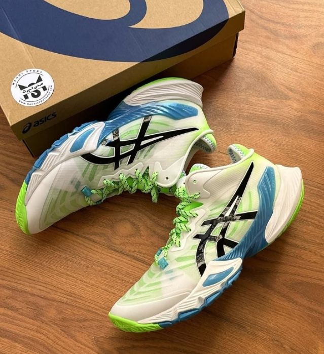 Кроссовки asics волейбольные