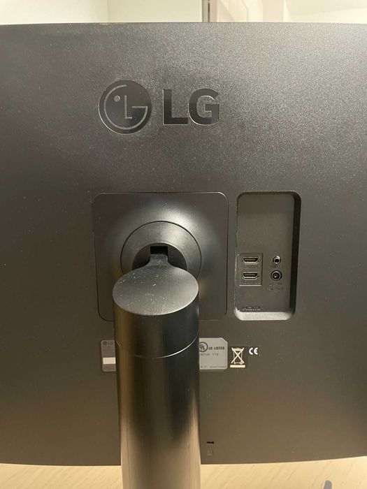 LG Monitor 32" 2K