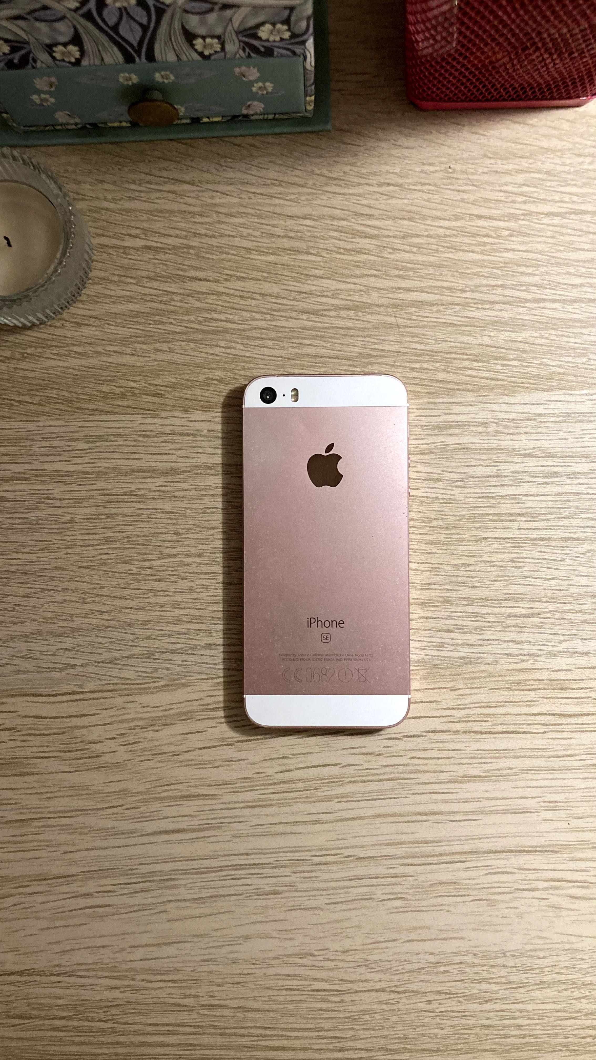 iPhone SE (2016) para peças