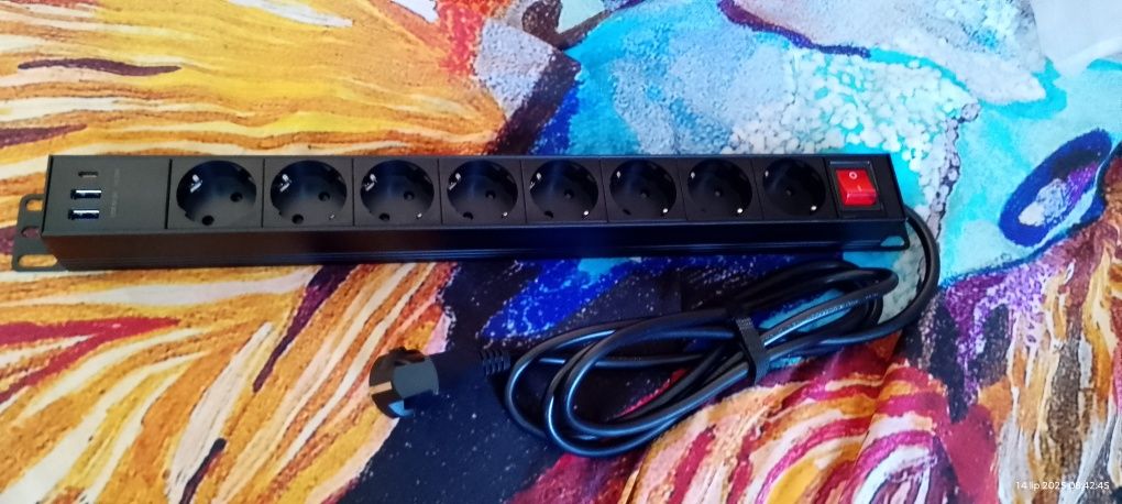 Listwa zasilająca 8x gniazdo 2-usb 1-C
