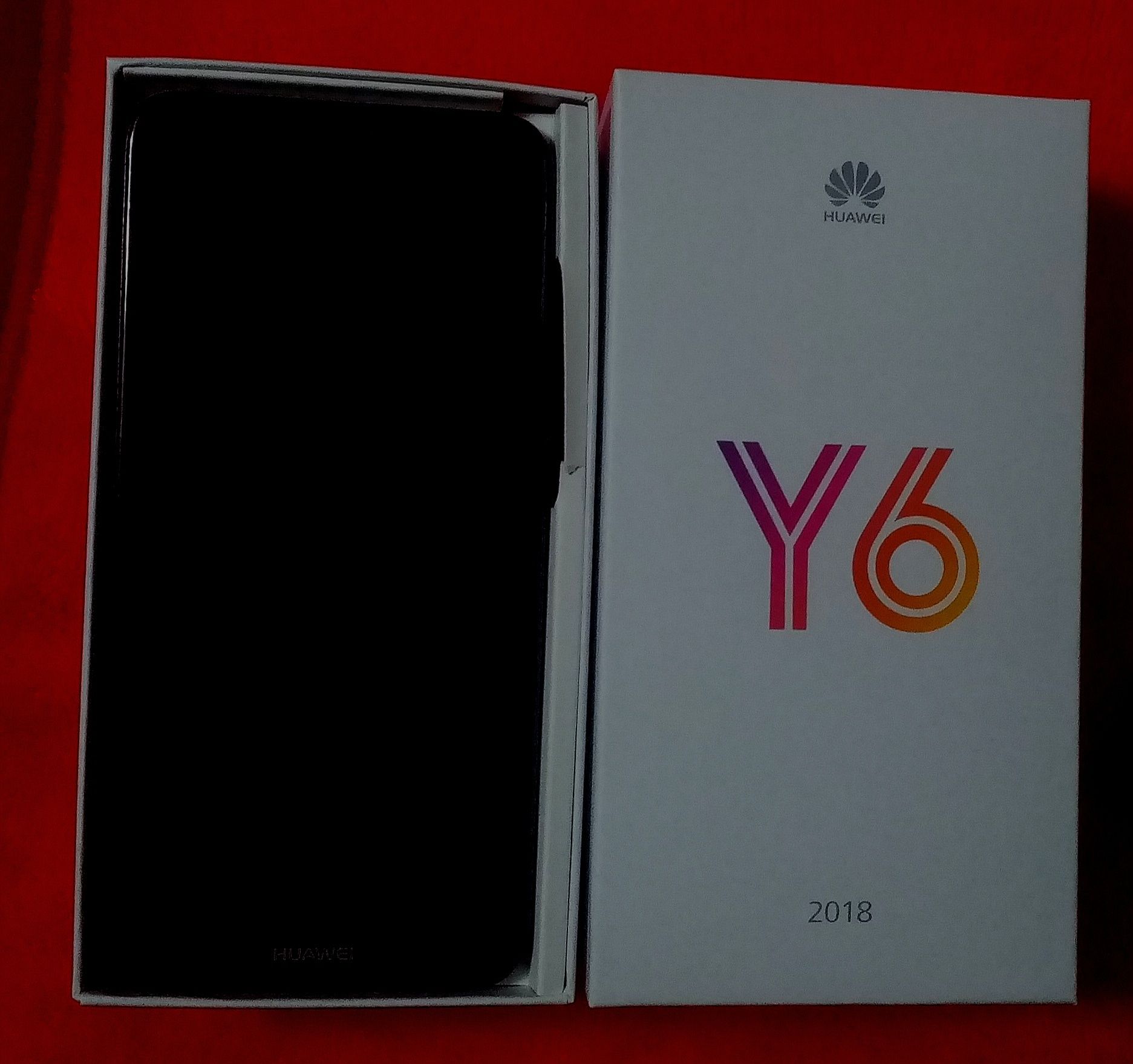 Мобіний телефон HUAWEI Y6
