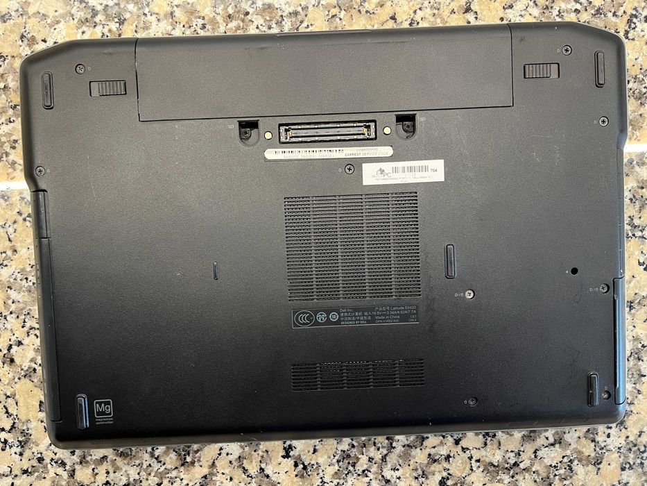 Portatil DELL Latitude E6420 – Core i5 / 4GB / 300GB / Win10