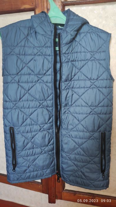 Продам вещи на подростка.