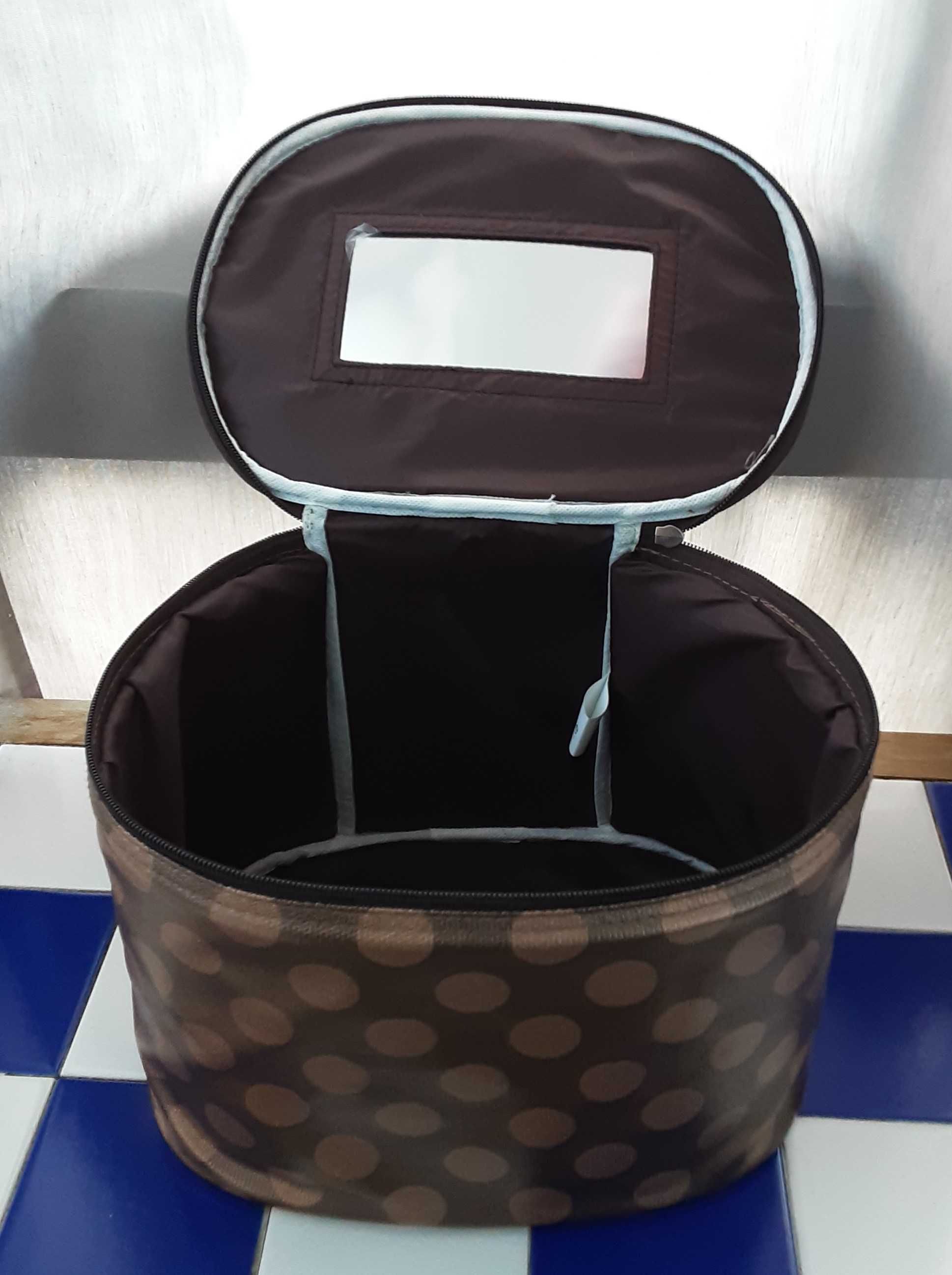 Necessaire "Bolinhas" Oriflame