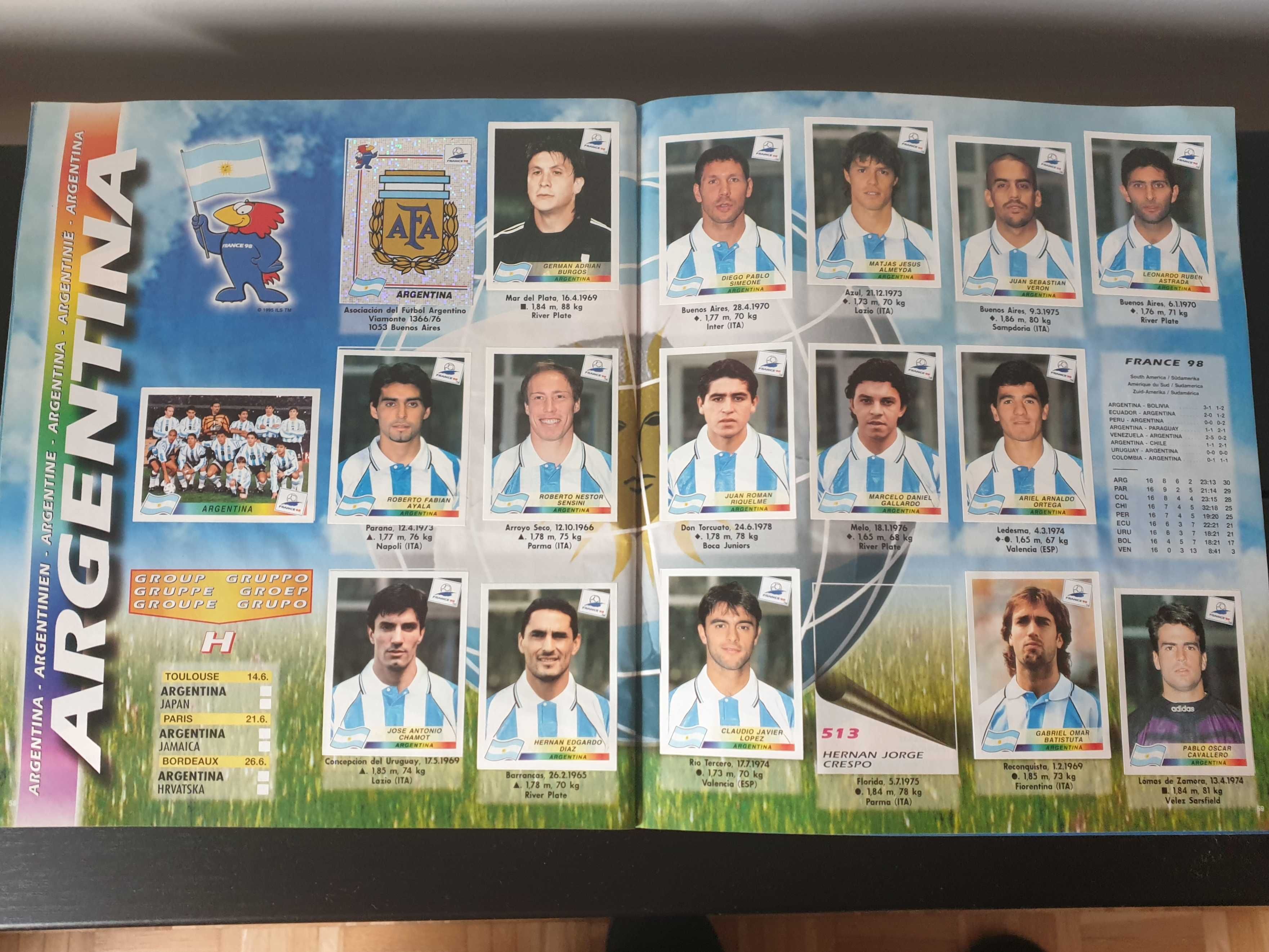 Caderneta  mundial 98 em otimo estado imcompleta
