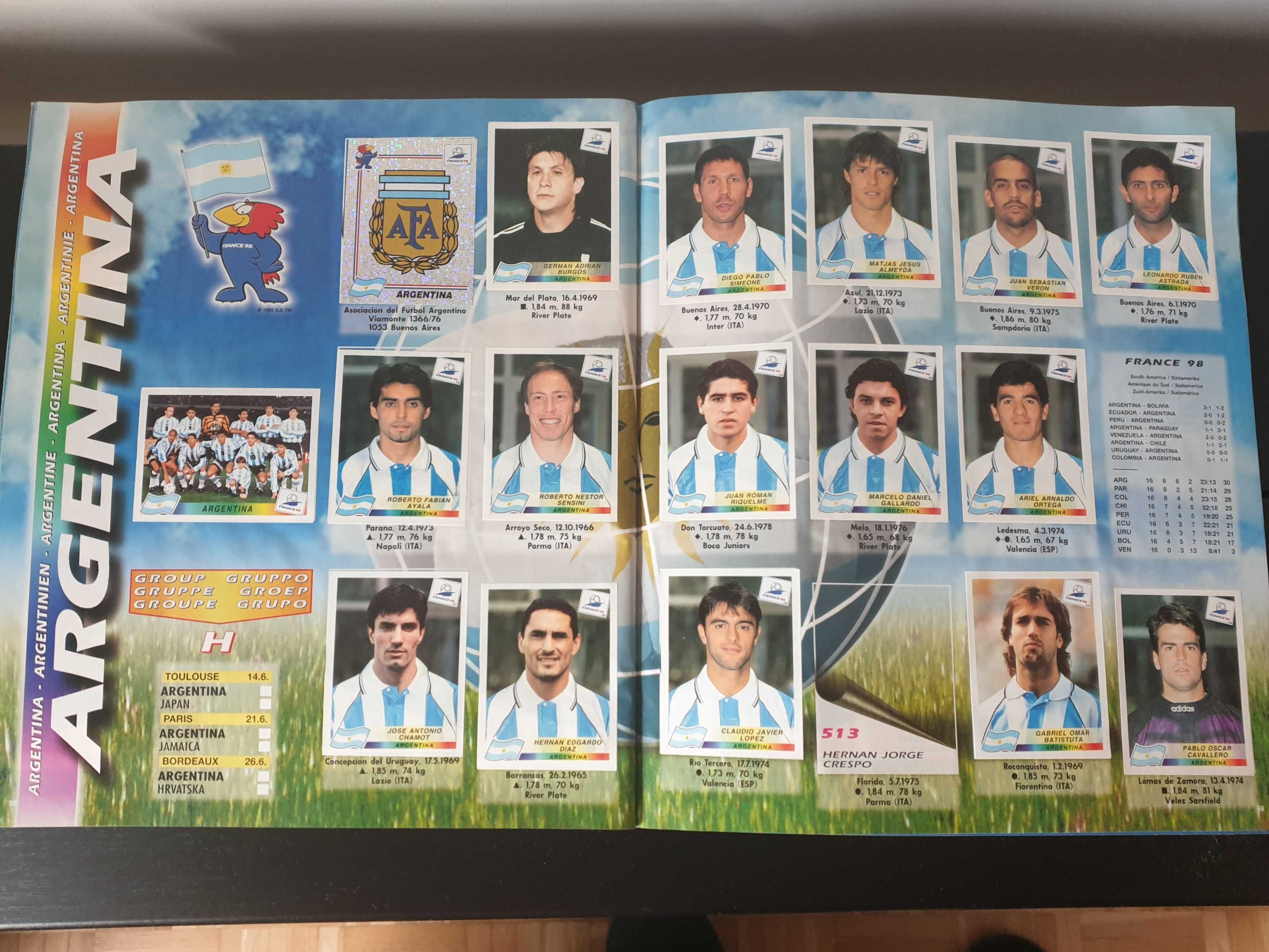 Caderneta euro 88 e mundial 98 em otimo estado