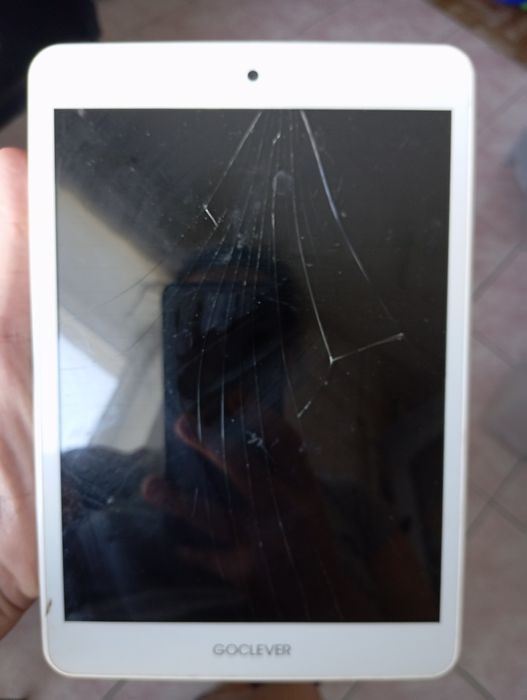 Планшет б/у в рабочем состоянии