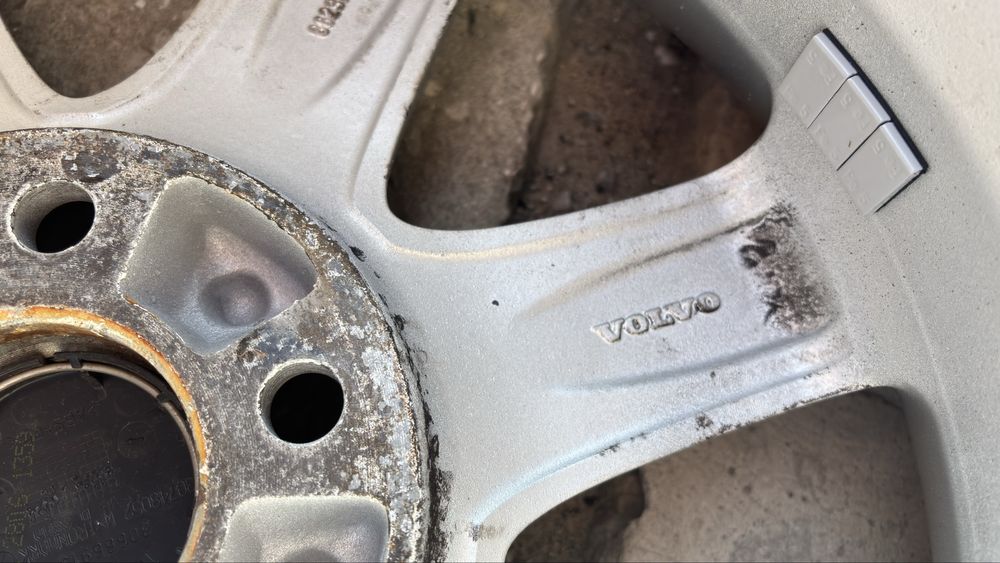 Felgi aluminiowe volvo 16’ 5x108 otwór 65,1