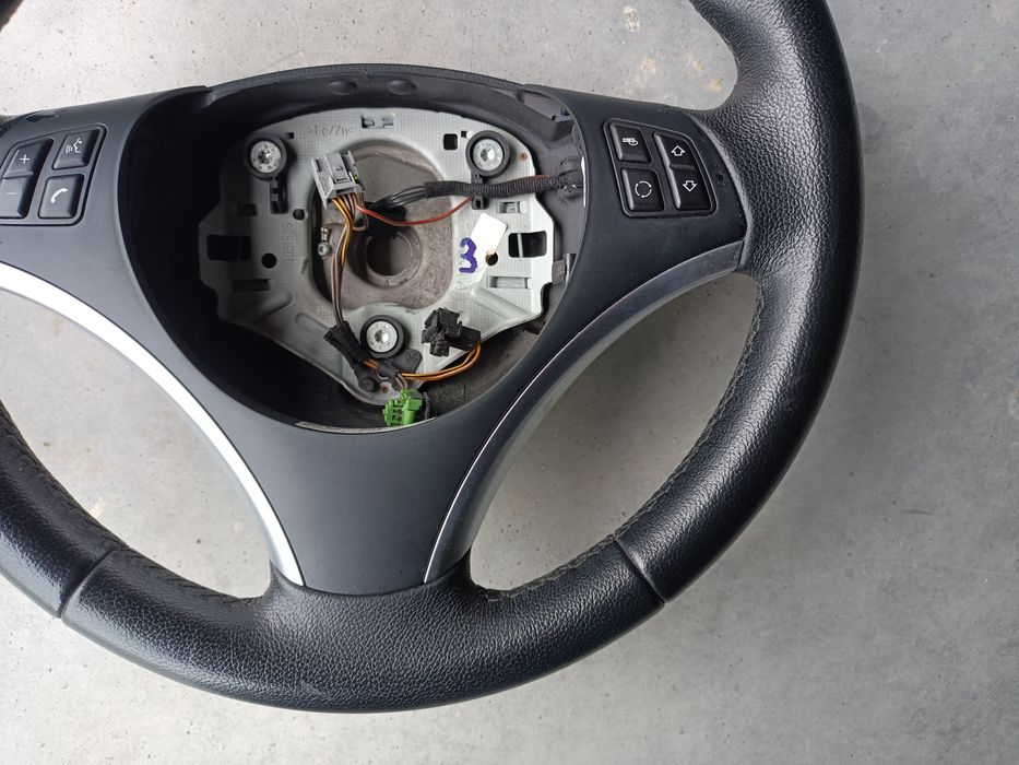 Kierownica sport z multifunkcją BMW E90 E91 E92 E93 E87 E81 E82 E88 X1