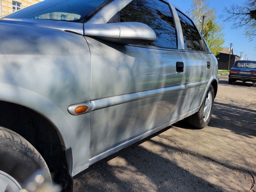 Opel vectra 1.6 газ