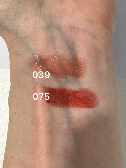 Блиск, помада для губ в асортименті від dior