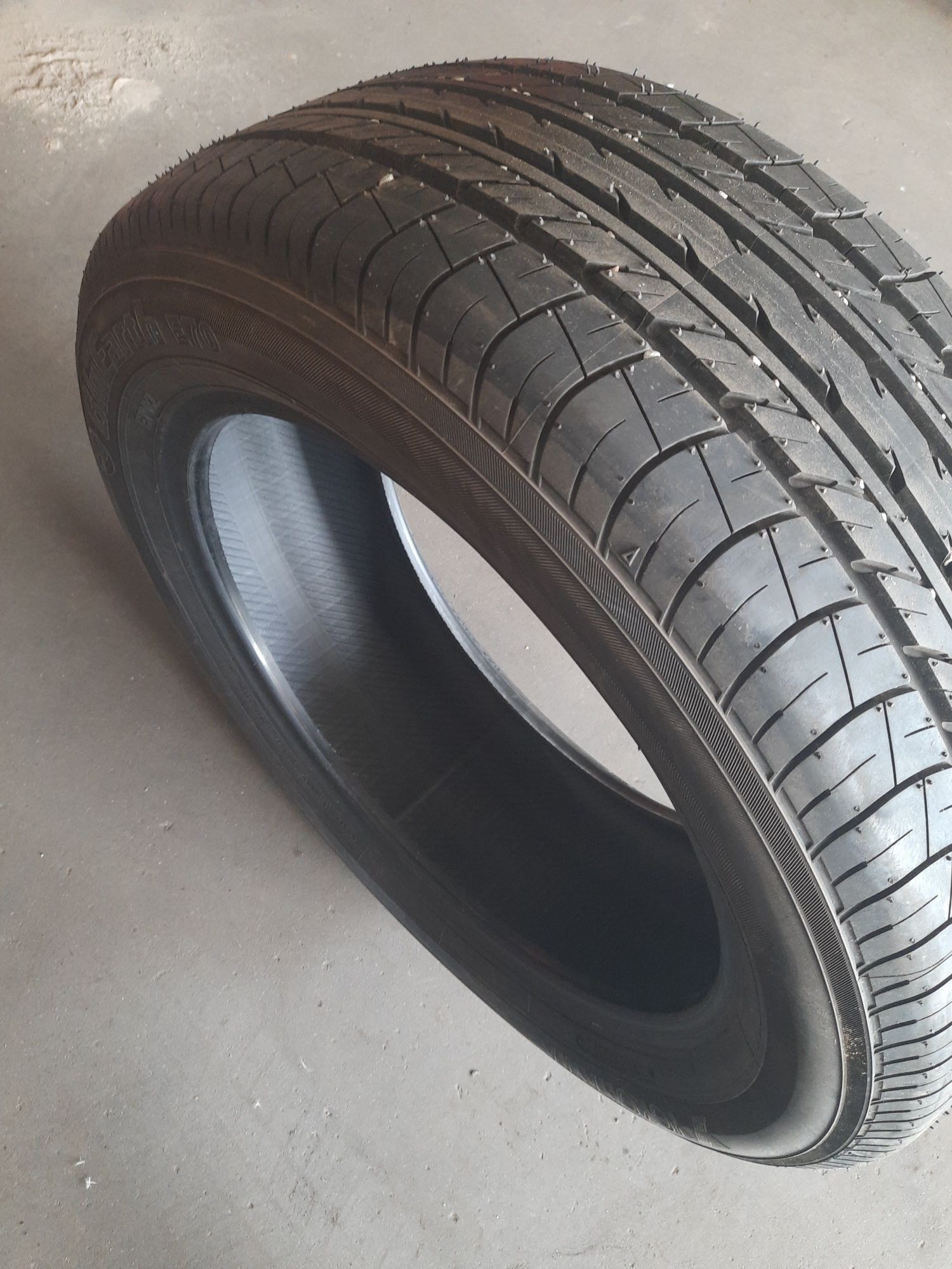 Opony 225/55R18 98H Yokohama BluEarth E70 E70BZ