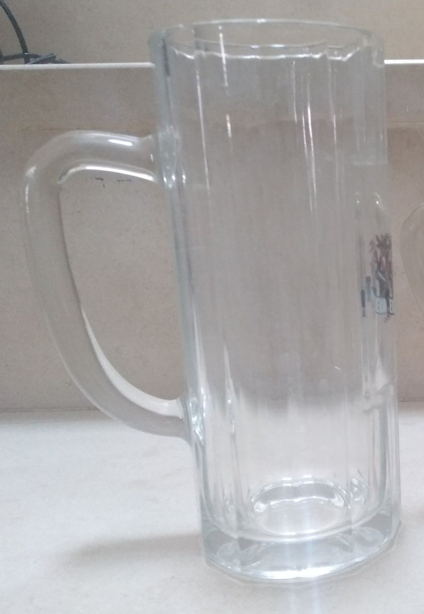 Caneca de vidro da antiga Cerveja Europa