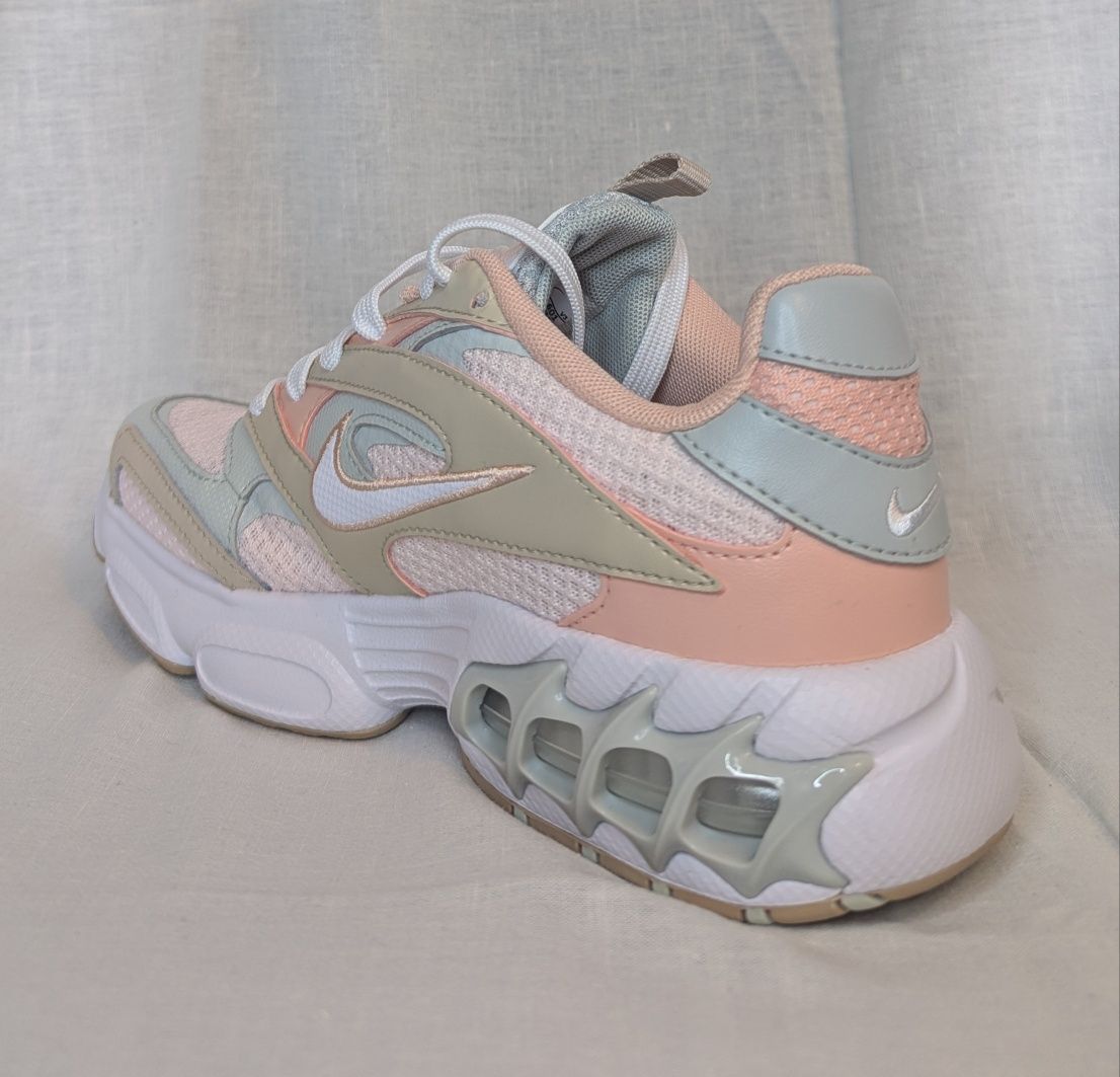 Кросівки Nike Zoom Air Fire Pink. Розмір EUR 37,5, 23,5 см. Ориг